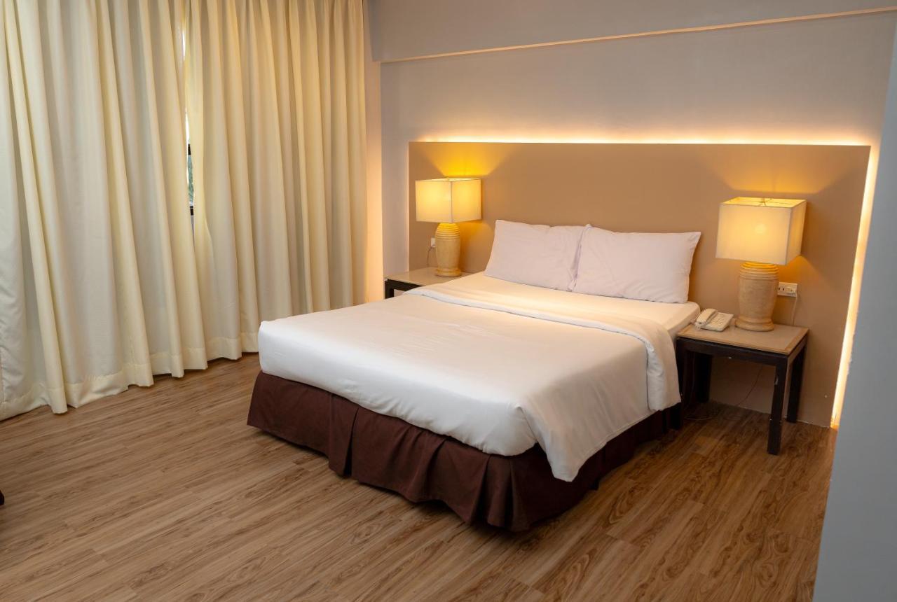 Cebu Grand Hotel Екстериор снимка