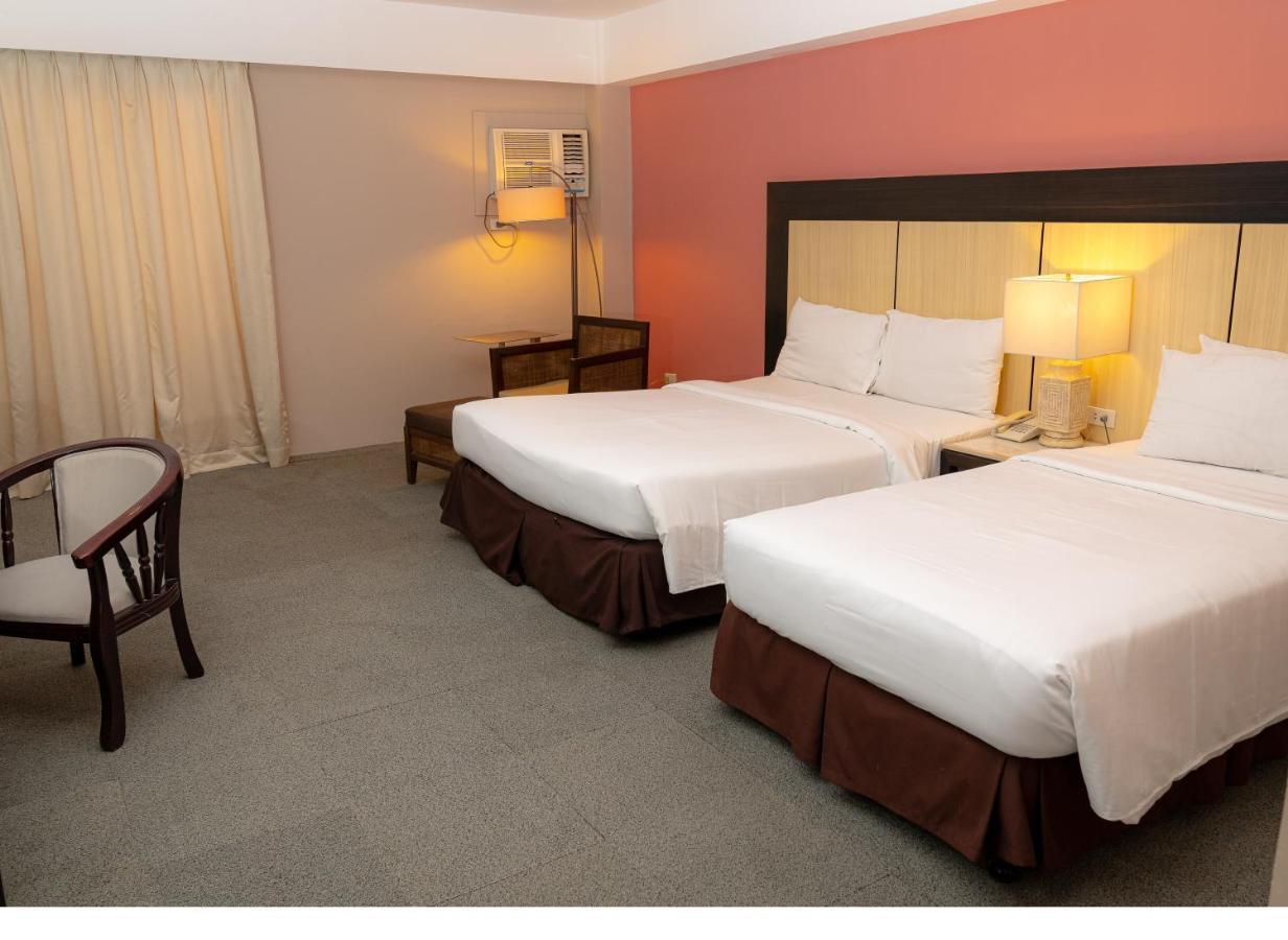 Cebu Grand Hotel Екстериор снимка