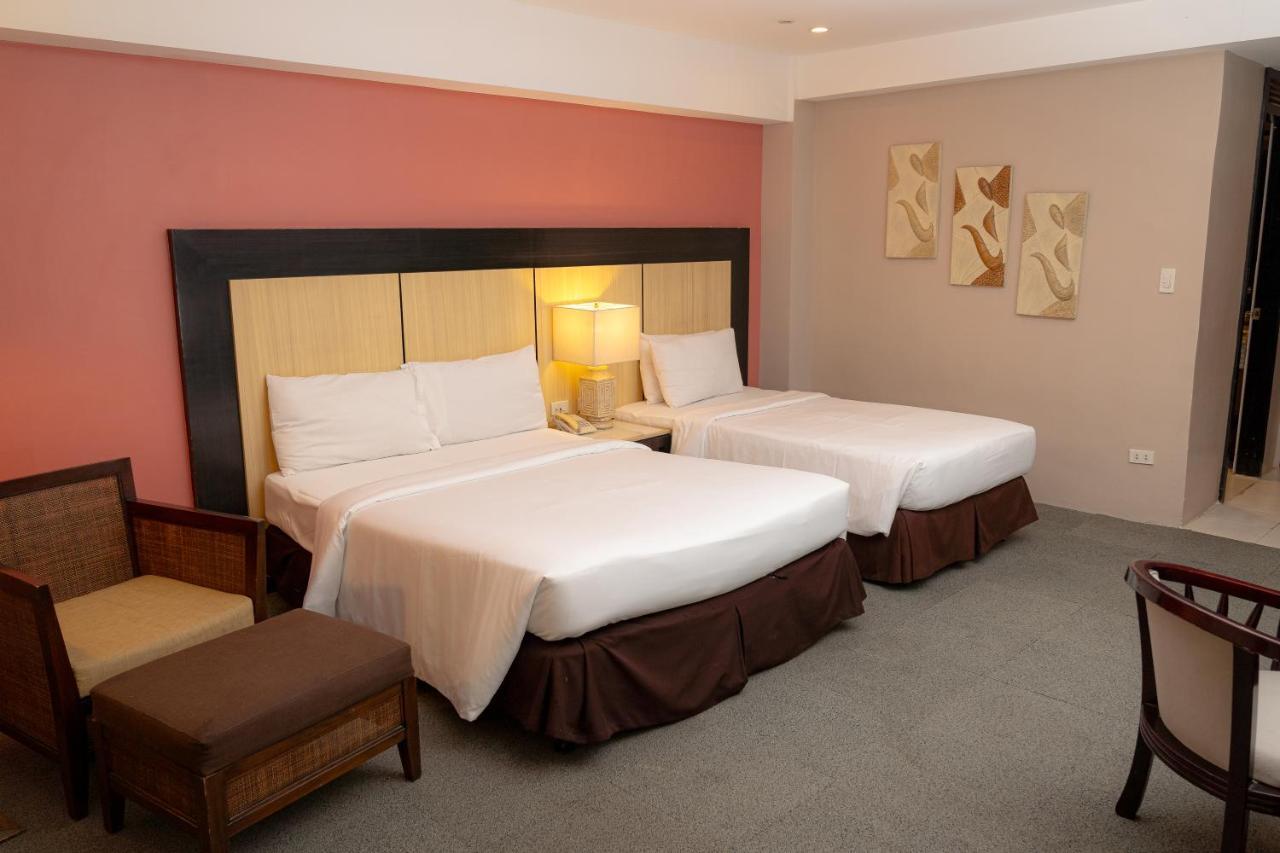 Cebu Grand Hotel Екстериор снимка