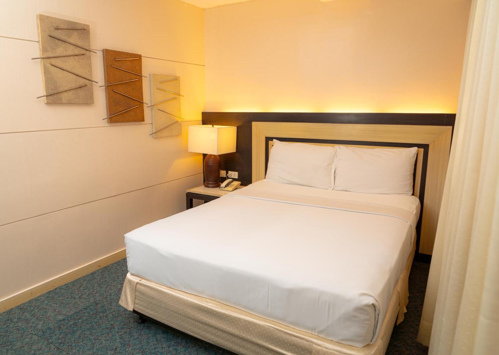 Cebu Grand Hotel Екстериор снимка