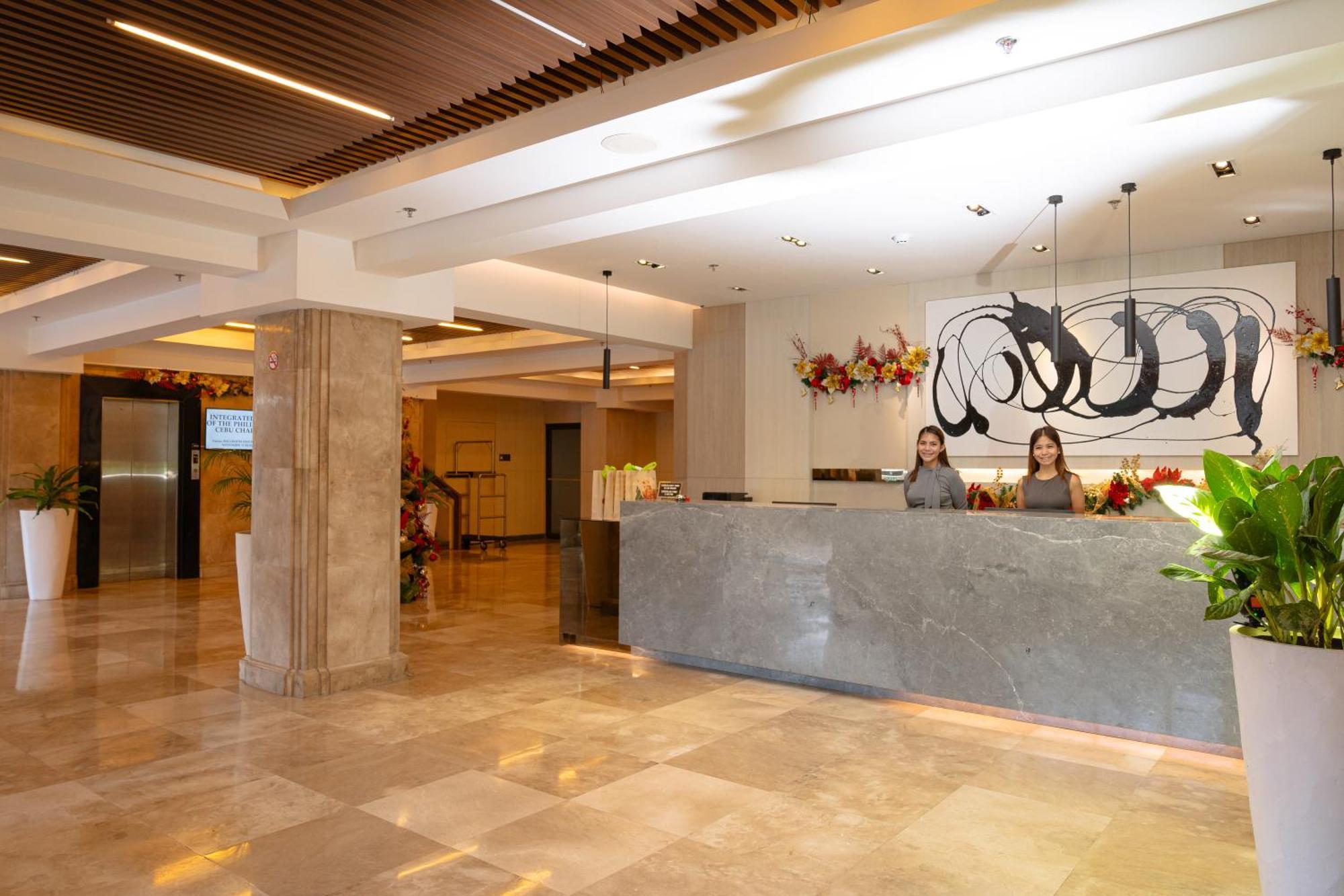 Cebu Grand Hotel Екстериор снимка