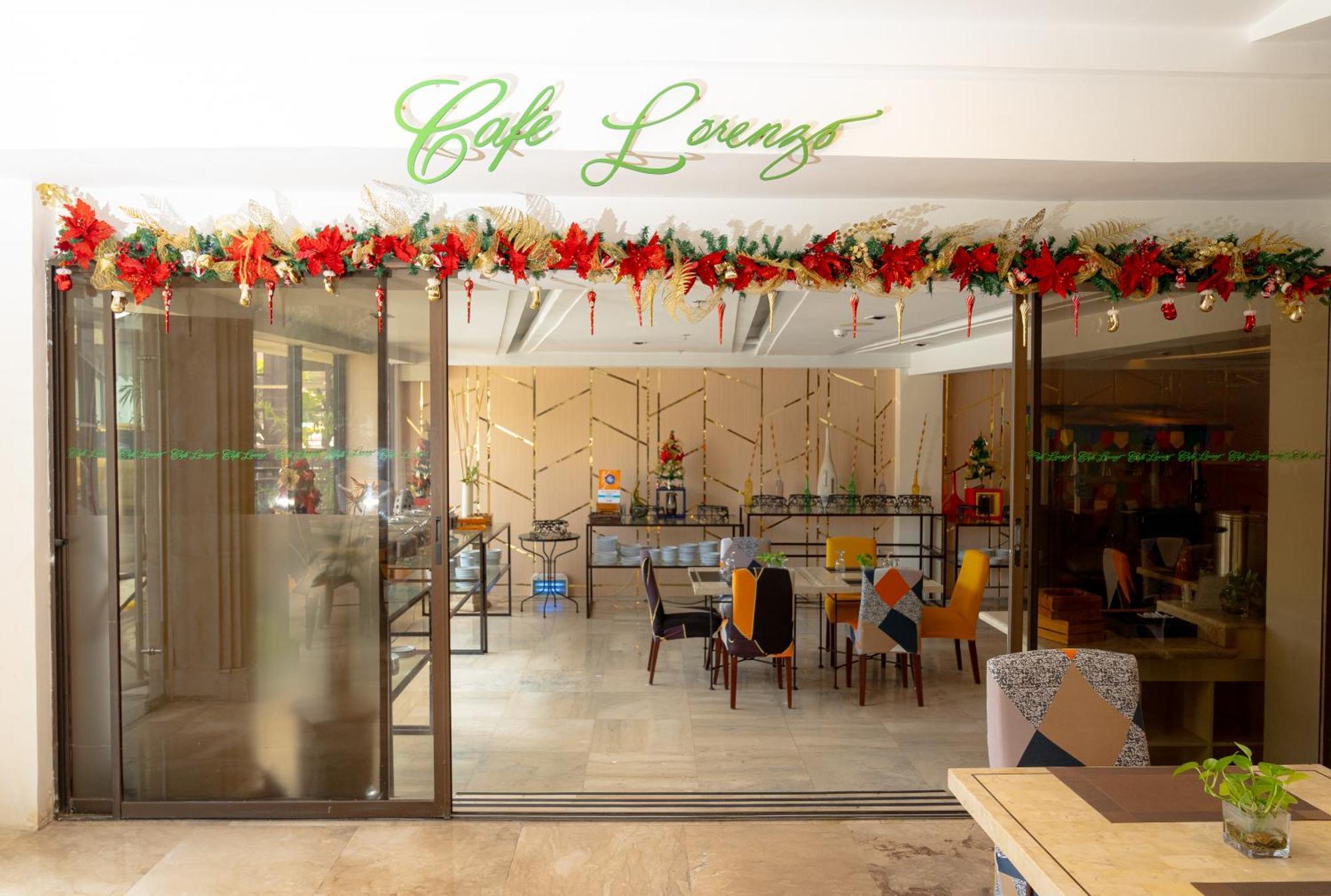 Cebu Grand Hotel Екстериор снимка