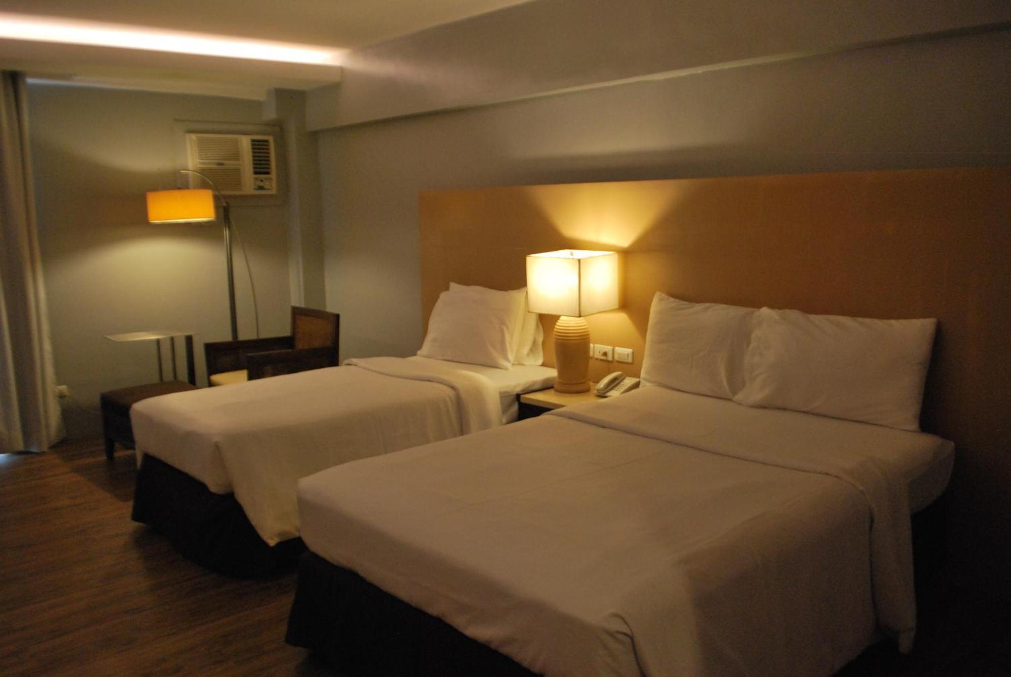 Cebu Grand Hotel Екстериор снимка