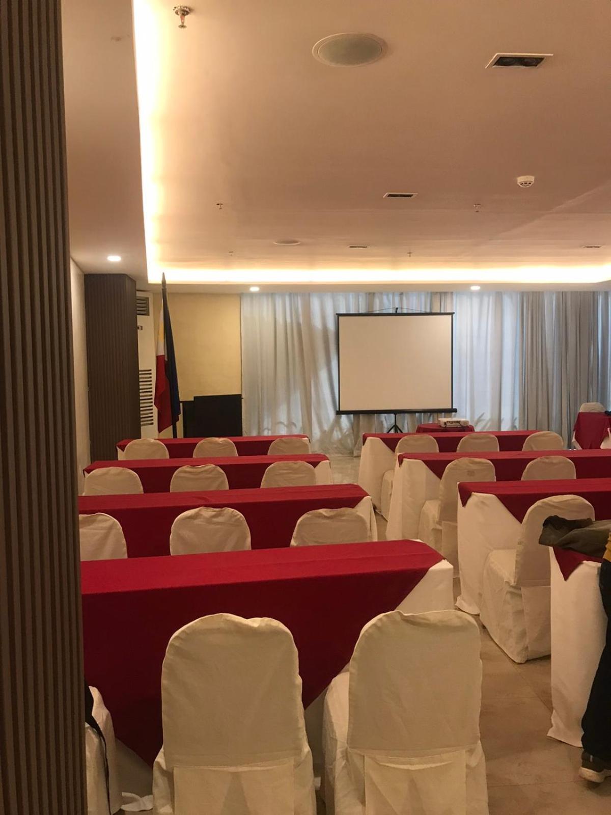 Cebu Grand Hotel Екстериор снимка