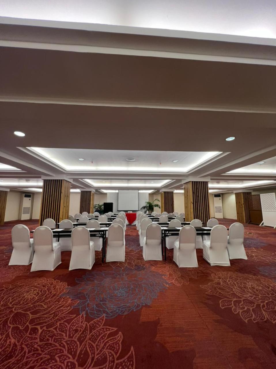 Cebu Grand Hotel Екстериор снимка