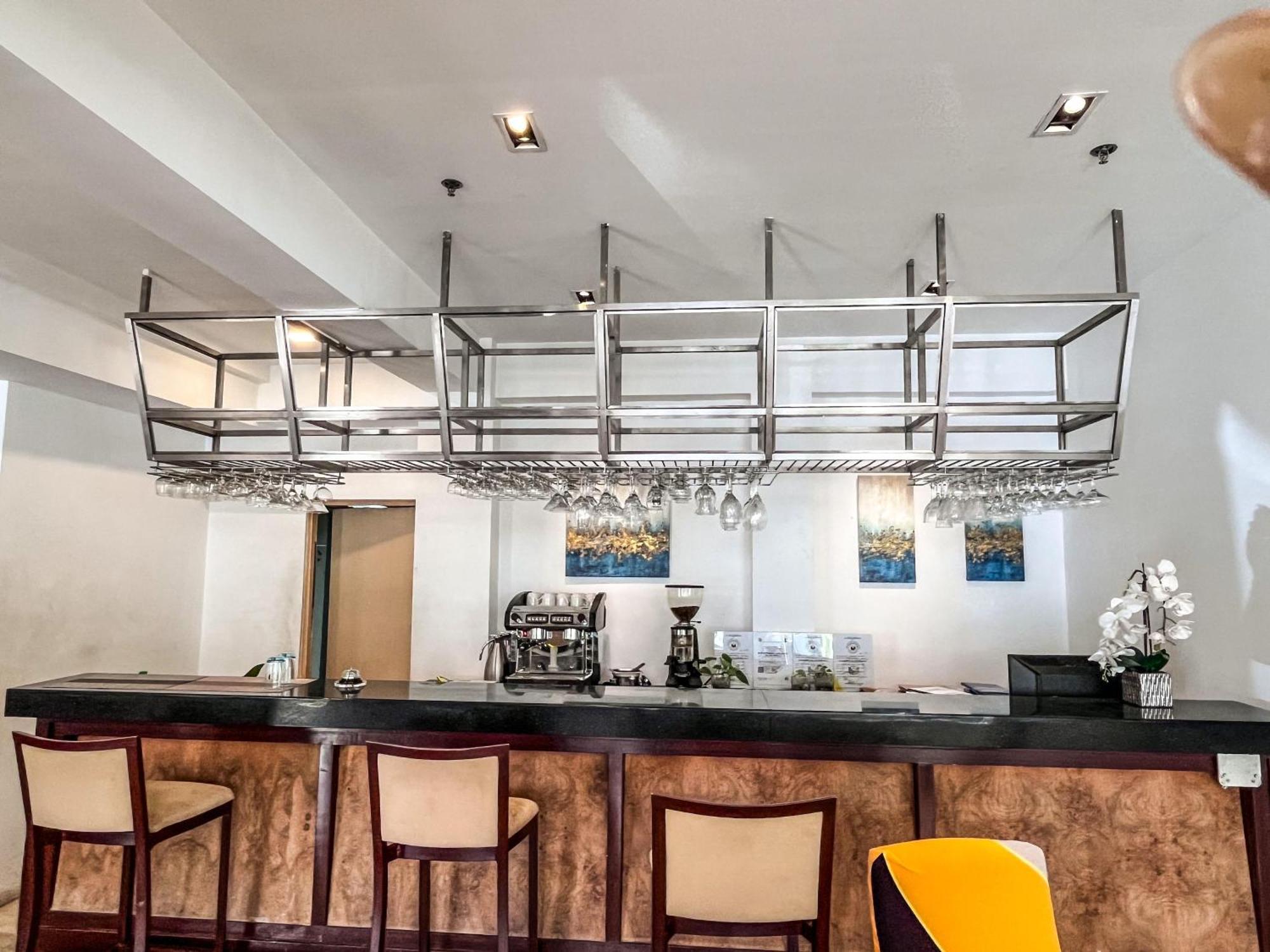 Cebu Grand Hotel Екстериор снимка