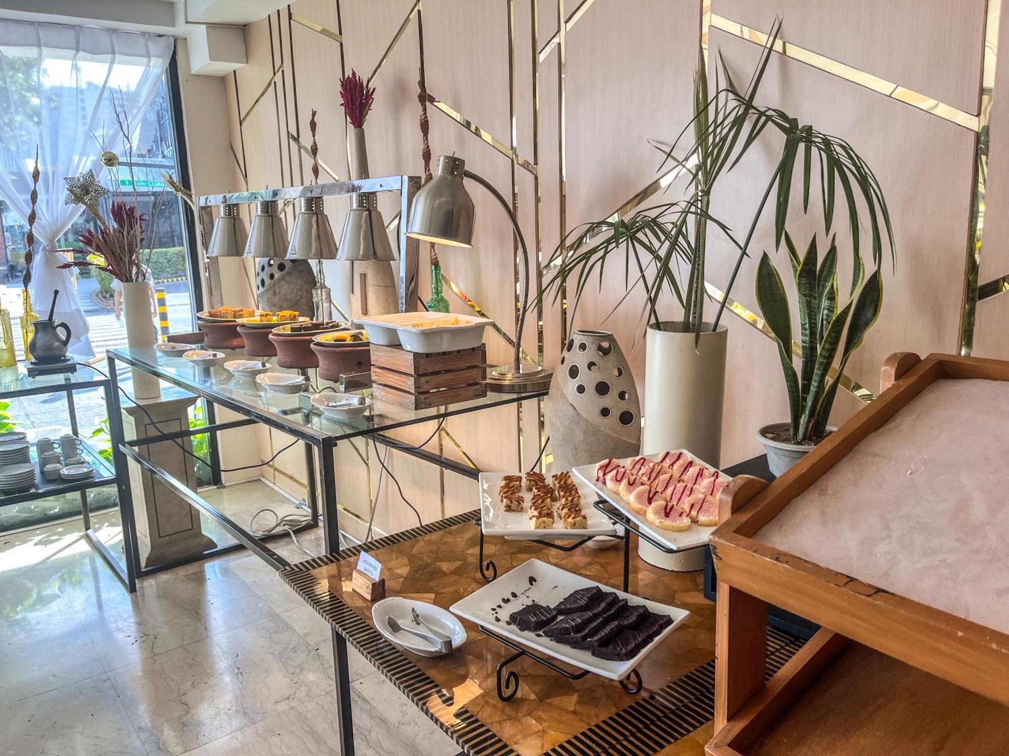 Cebu Grand Hotel Екстериор снимка