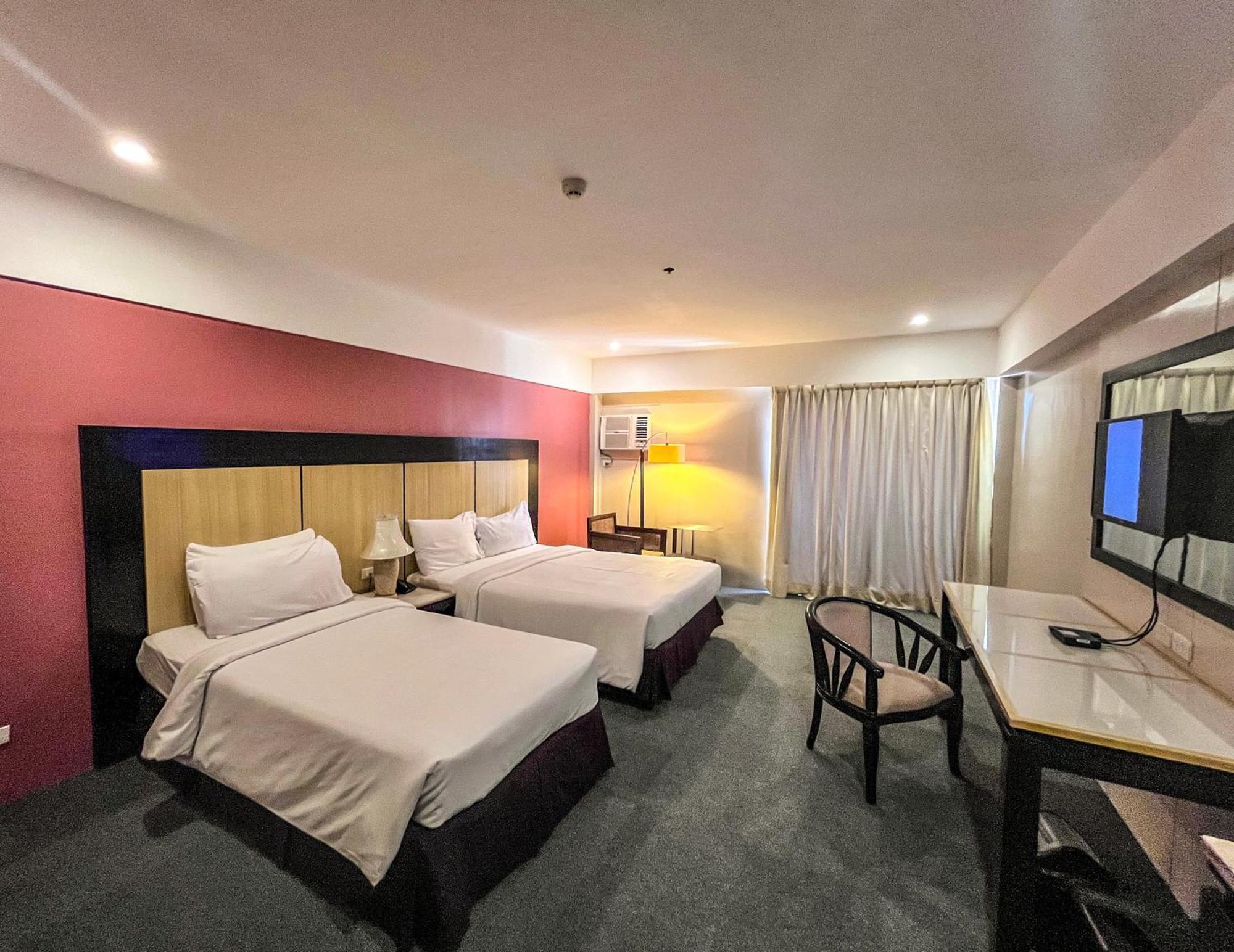 Cebu Grand Hotel Екстериор снимка