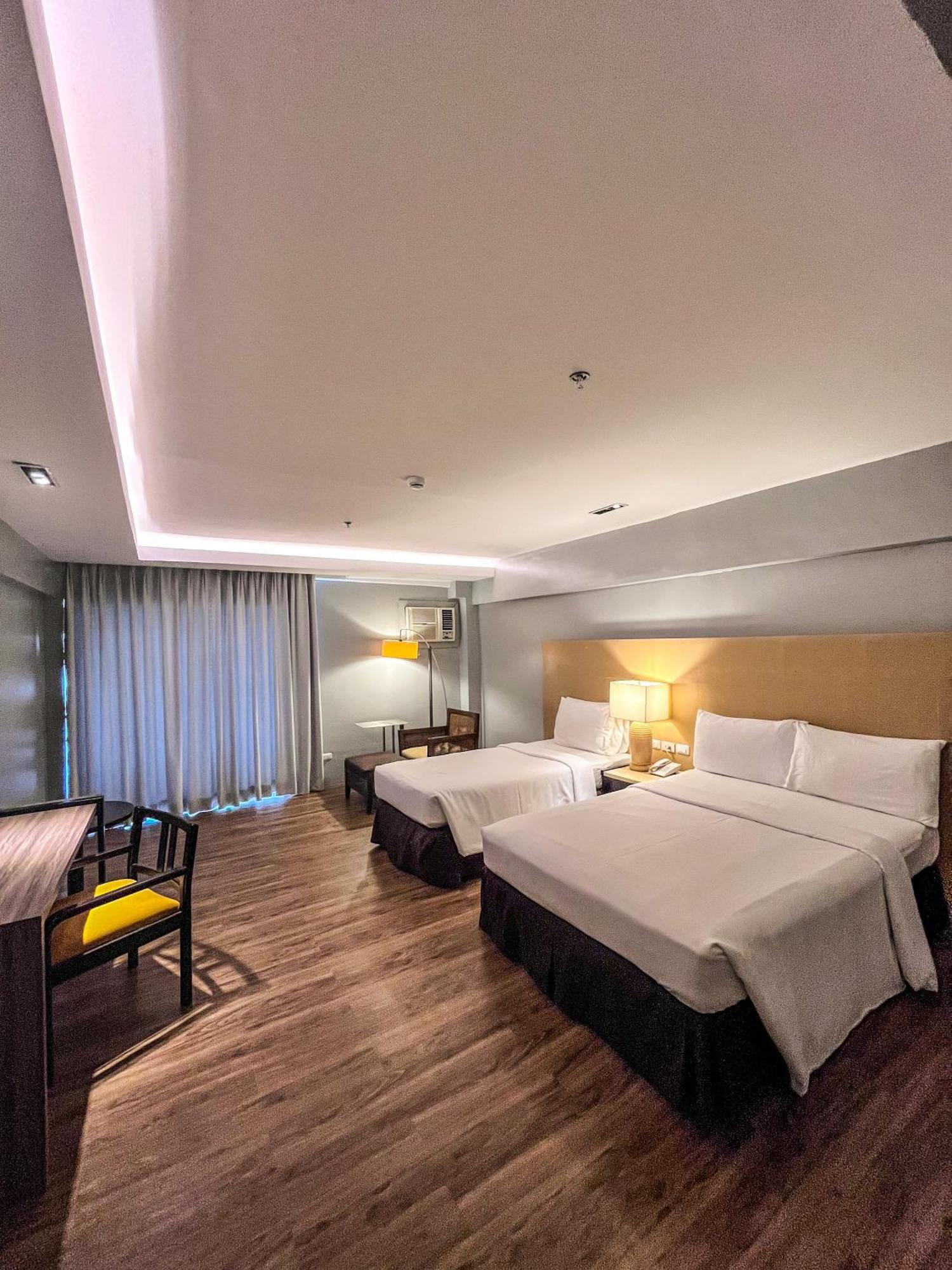 Cebu Grand Hotel Екстериор снимка