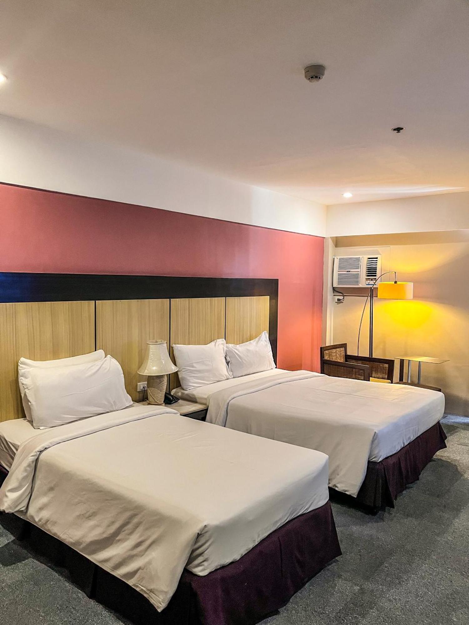 Cebu Grand Hotel Екстериор снимка