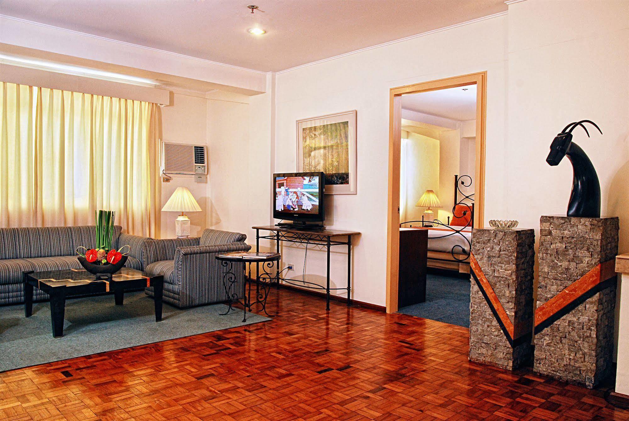 Cebu Grand Hotel Екстериор снимка
