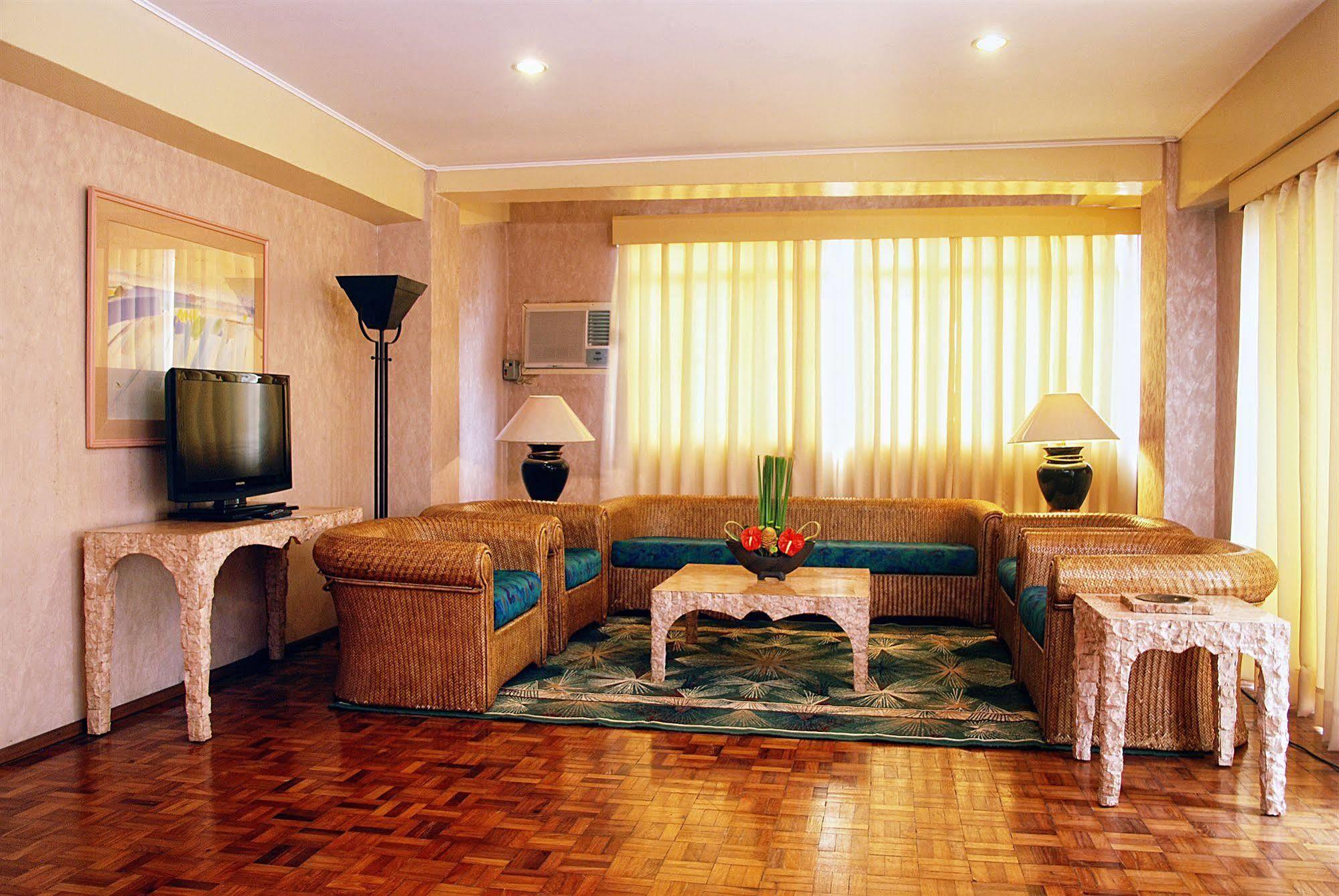 Cebu Grand Hotel Екстериор снимка