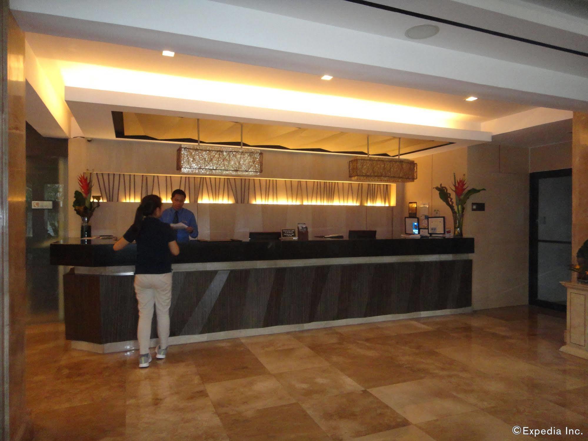 Cebu Grand Hotel Екстериор снимка