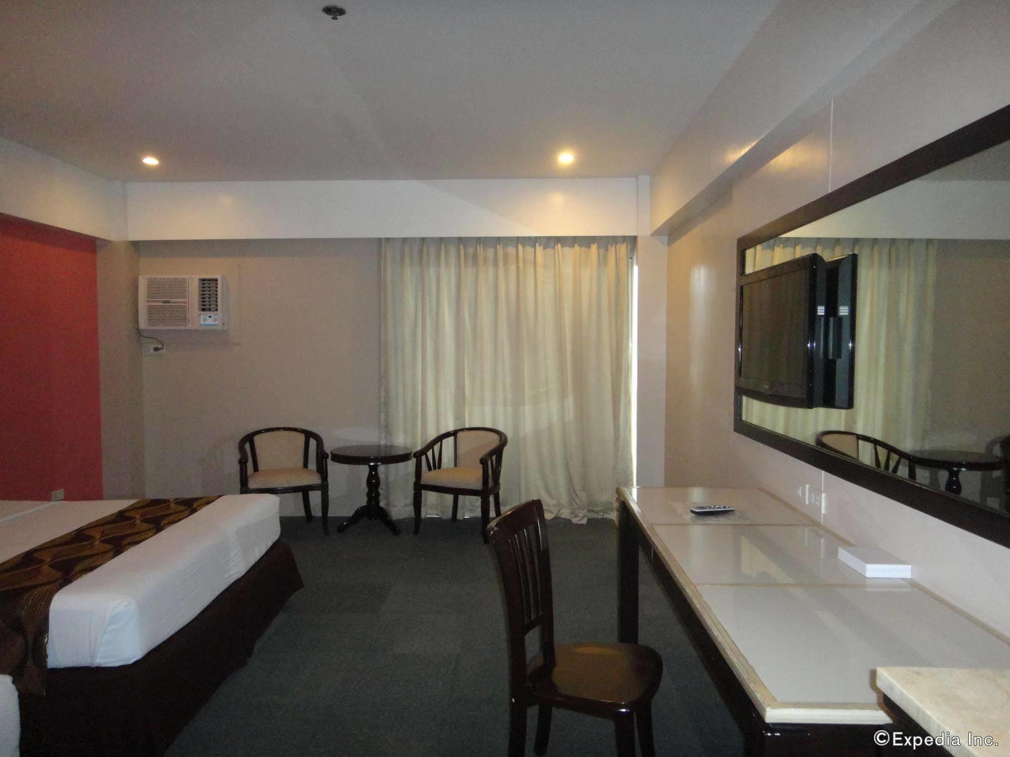 Cebu Grand Hotel Екстериор снимка