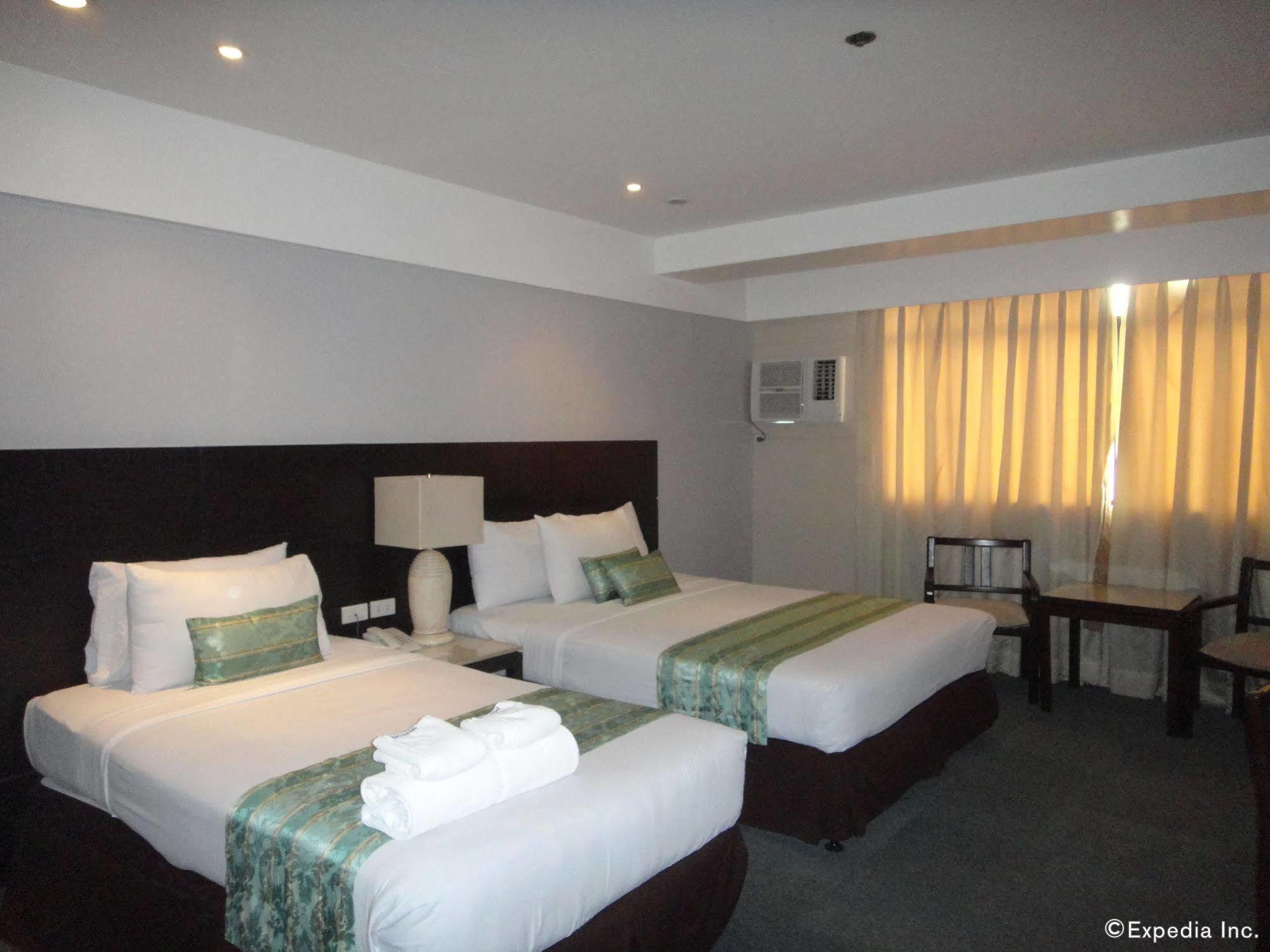 Cebu Grand Hotel Екстериор снимка